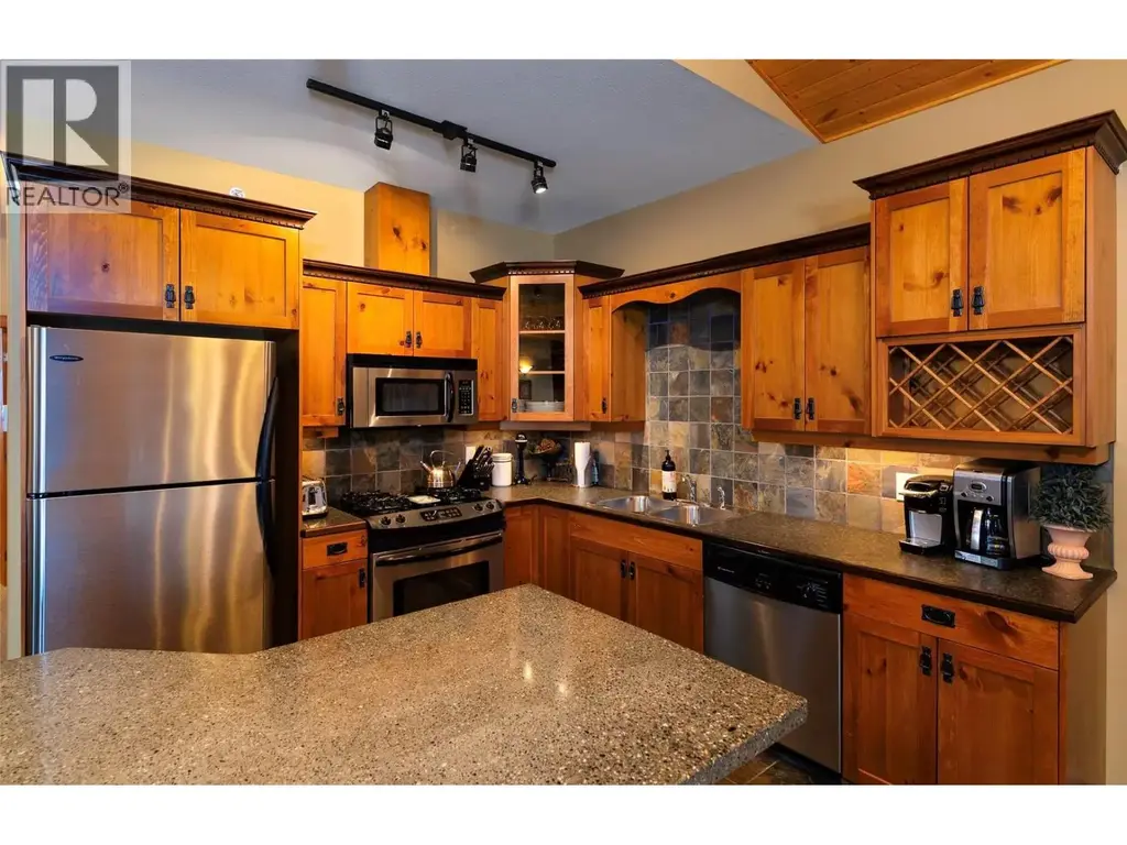 5940 Snowpines Way Unit# 12, Big White